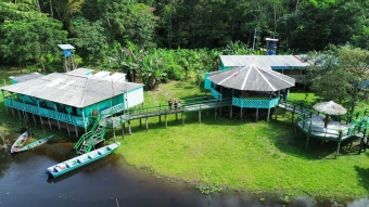 AMAZON NATIVES HOUSE 